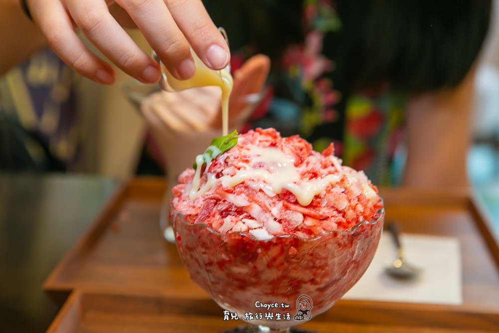 福岡博多 伊都きんぐ 天神福岡草莓王刨冰 吃到最後也沒融化是真的 每日限量30碗