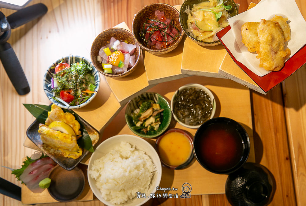 沖繩美食 海人料理 海邦丸 大口吃海裡恩惠 沖繩美麗海水族館旁 美食推薦 名護星巴克 漁師料理餐廳